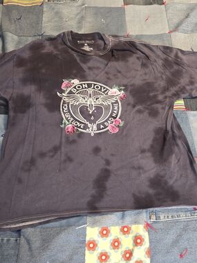 Bon Jovi XL Black Graphic Tee You Give Love A Bad Name Distressed Cut Neck